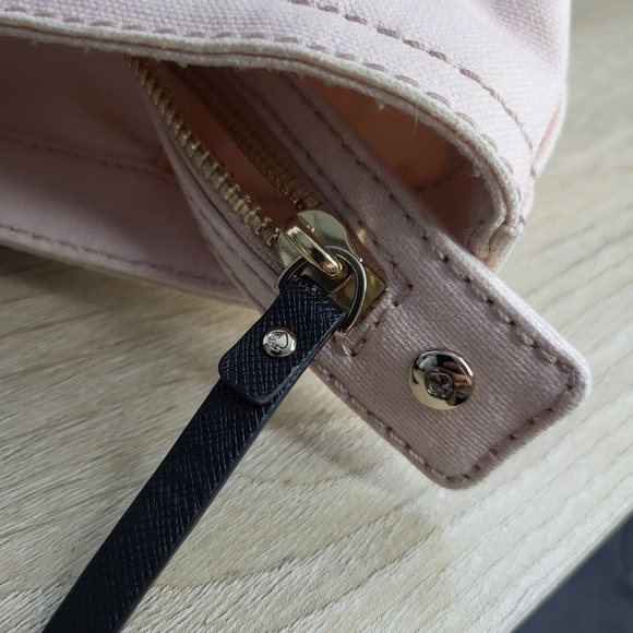 Kate Spade Cream and Black Whimsical Tote - Picture 16 of 16